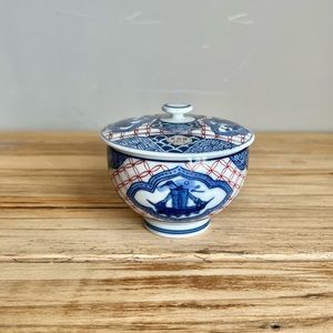 Japanese Arita Hizen Porcelain Covered Rice Bowl